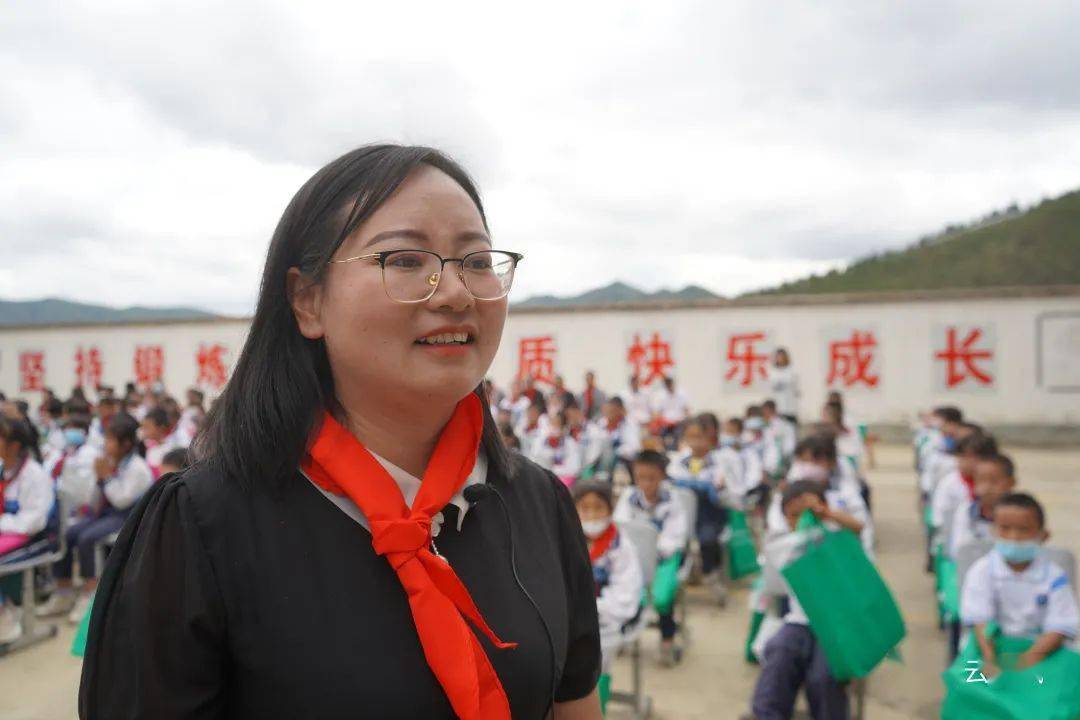祥云这些孩子收到爱心礼物！