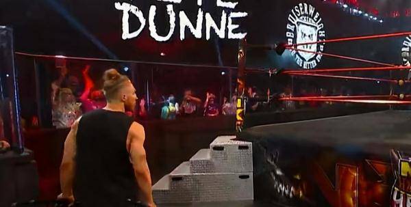 WWE赢得合约公文包的原因,难道是老麦为求变而改变?