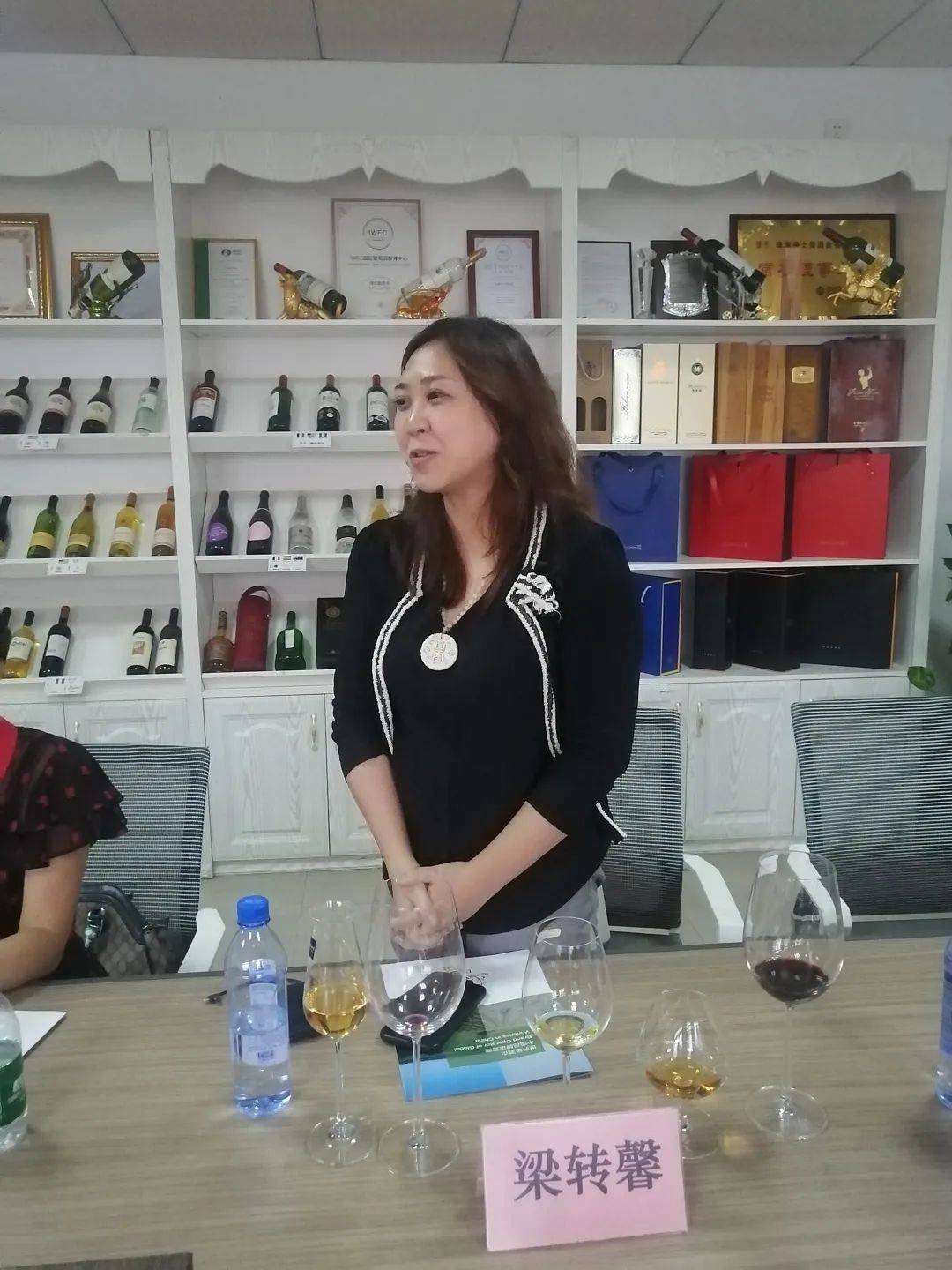 金网教育精英学员企业走访活动走进迪士美酒业