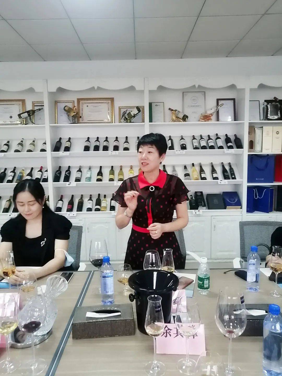 金网教育精英学员企业走访活动走进迪士美酒业