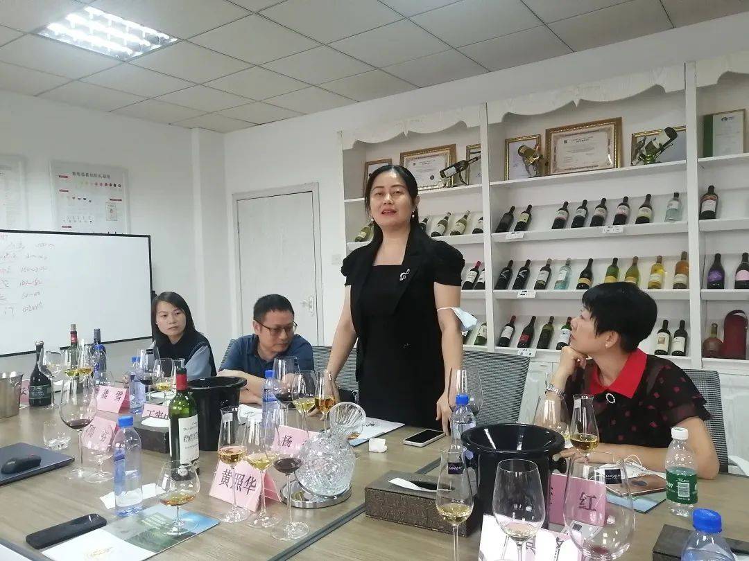 金网教育精英学员企业走访活动走进迪士美酒业