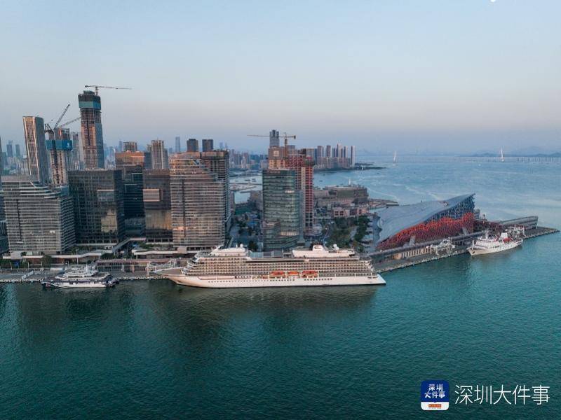 “招商伊敦号”邮轮深圳至越南及中国香港航线首航