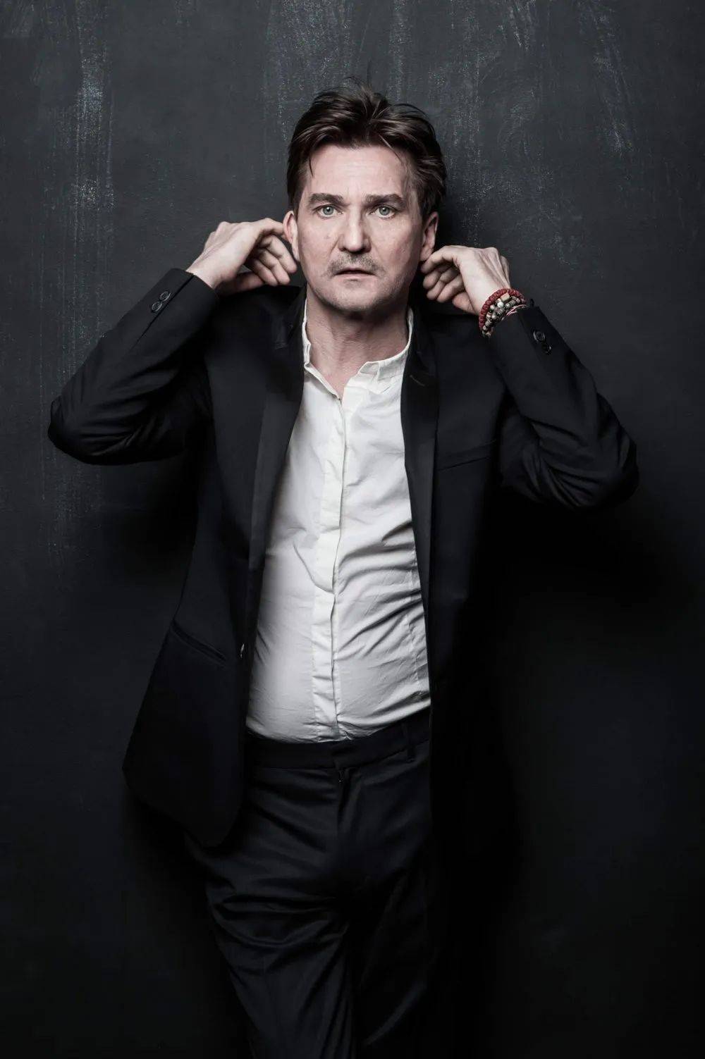 著名导演不幸溺亡,上月刚在北京办大师班