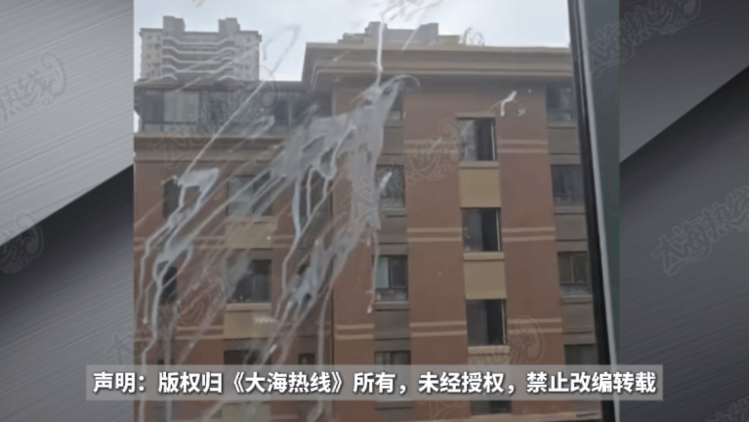 “天天在这找麻烦,你有病啊?”用空调后邻居互指扰民,麻烦不断