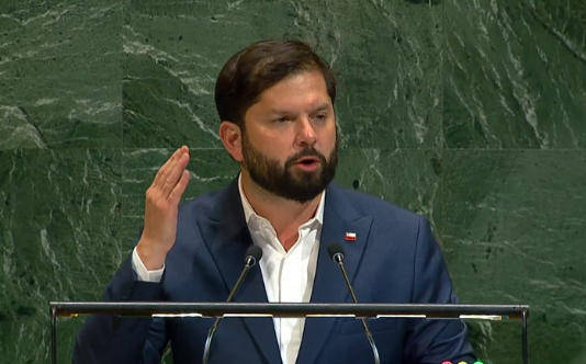 智利总统：我不想看到内塔尼亚胡被炸成碎片，我想看他被审判