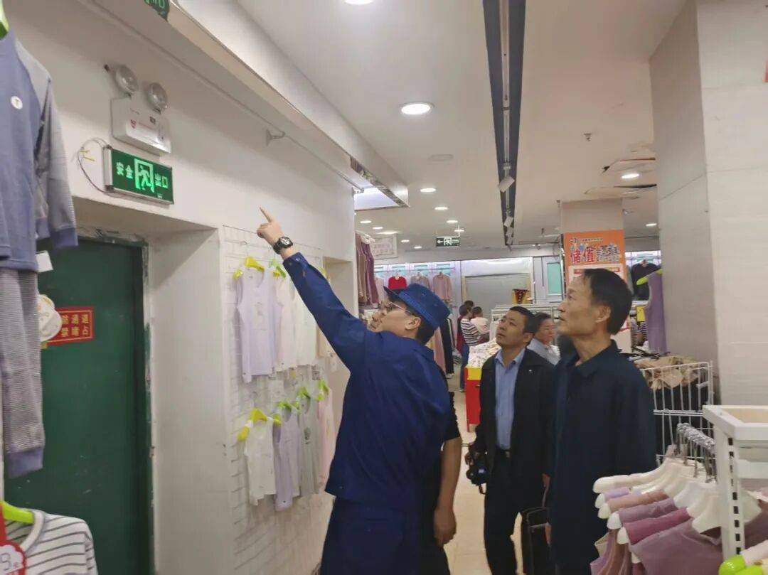 秦安县安委办开展“两节”前安全生产大检查筑牢节日安全防线