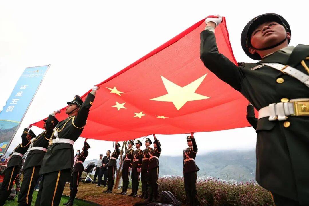 月满华诞,双节同辉