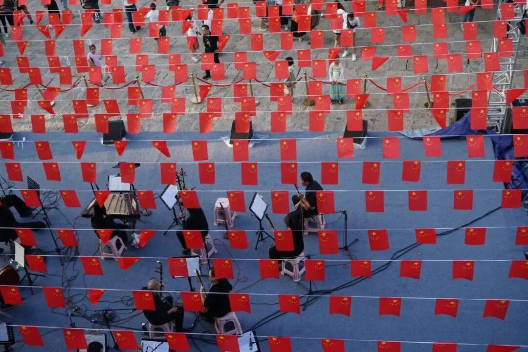 月满华诞,双节同辉