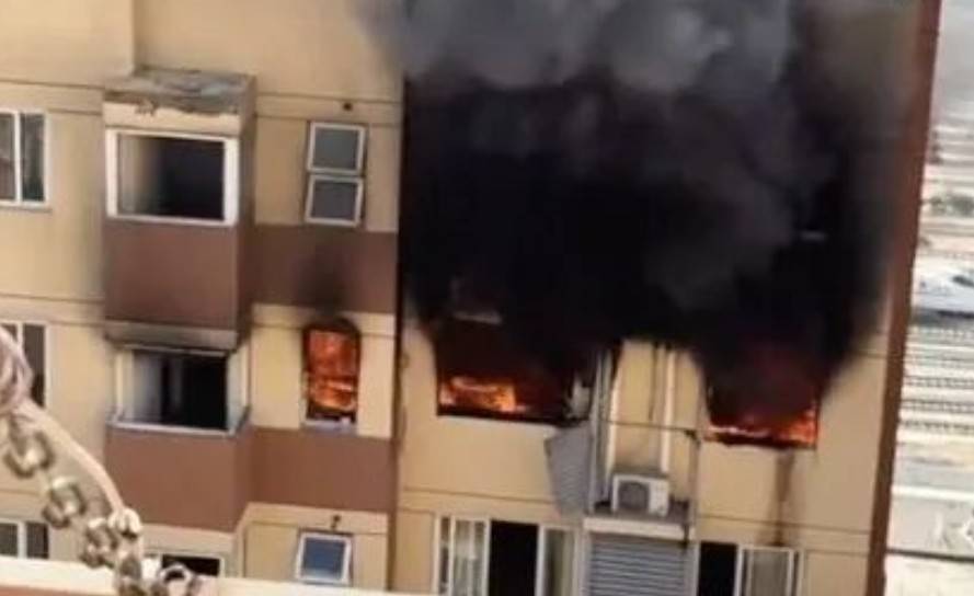 南京一住户室内发生闪爆事故 致1人死亡2人受伤