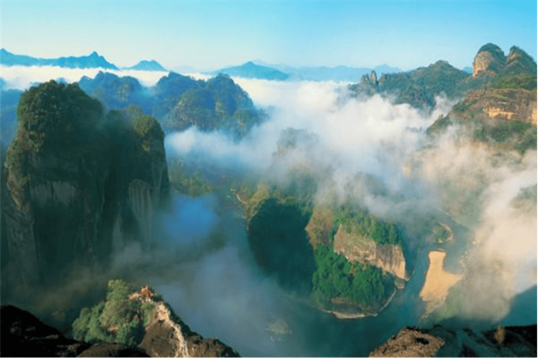 为什么年轻人迷上了爬山? | 秋高气爽,是时候出发了→