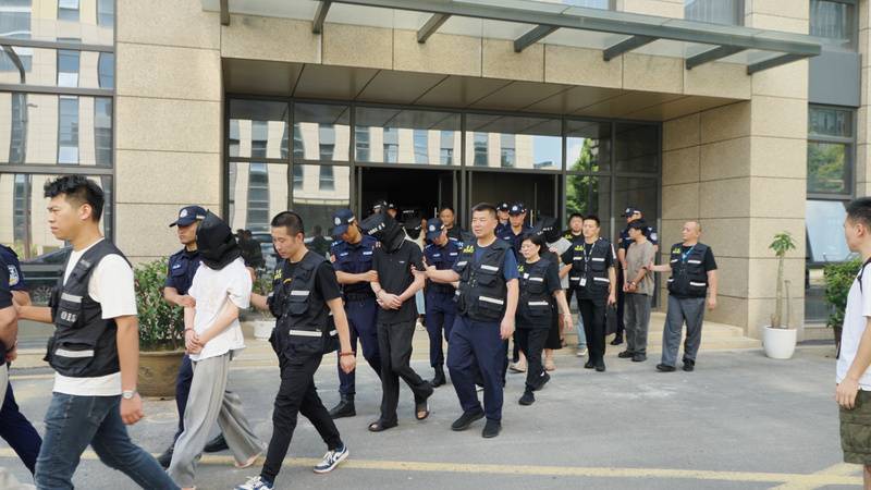 南京警方破获特大封建迷信诈骗案:92名嫌疑人落网,1400余名群众受骗