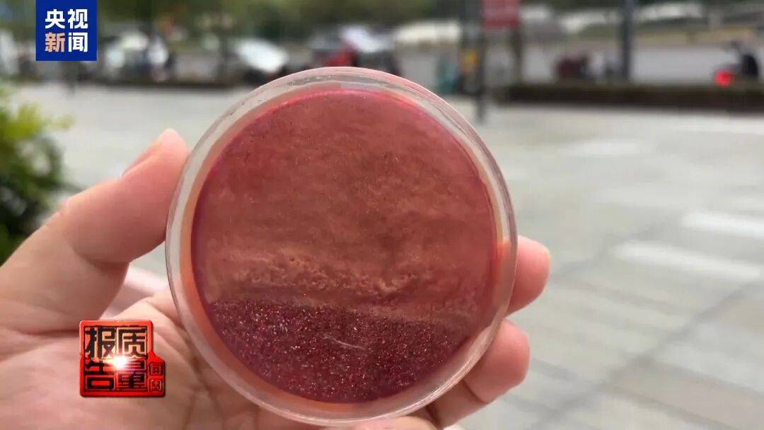 快扔掉!甲醛含量高出上限一倍多,戴防毒面具也不行!